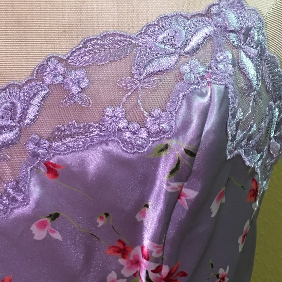 Victoria's Secret  slip [or gown] - Picture 2 of 7